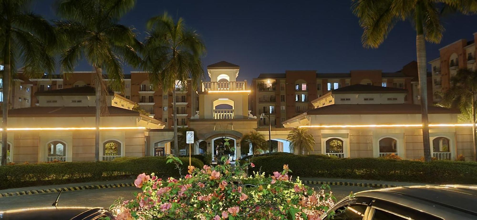 Cozy 2Br Staycation With Balcony Chateau Elysee For 4-6 Pax Paranaque City Екстер'єр фото