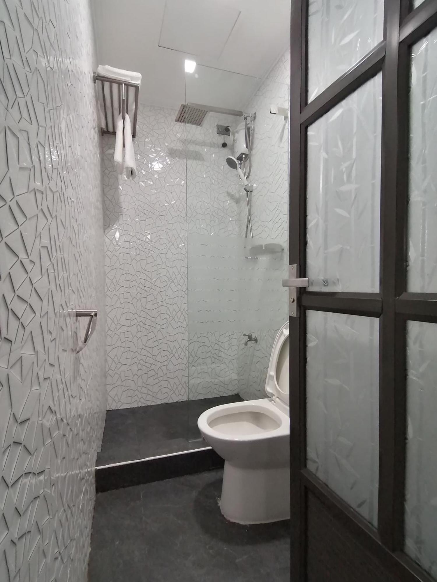 Cozy 2Br Staycation With Balcony Chateau Elysee For 4-6 Pax Paranaque City Екстер'єр фото