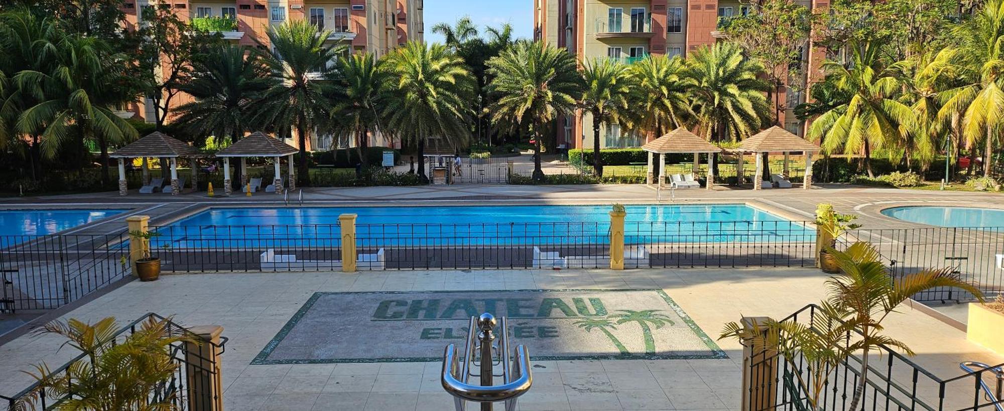 Cozy 2Br Staycation With Balcony Chateau Elysee For 4-6 Pax Paranaque City Екстер'єр фото