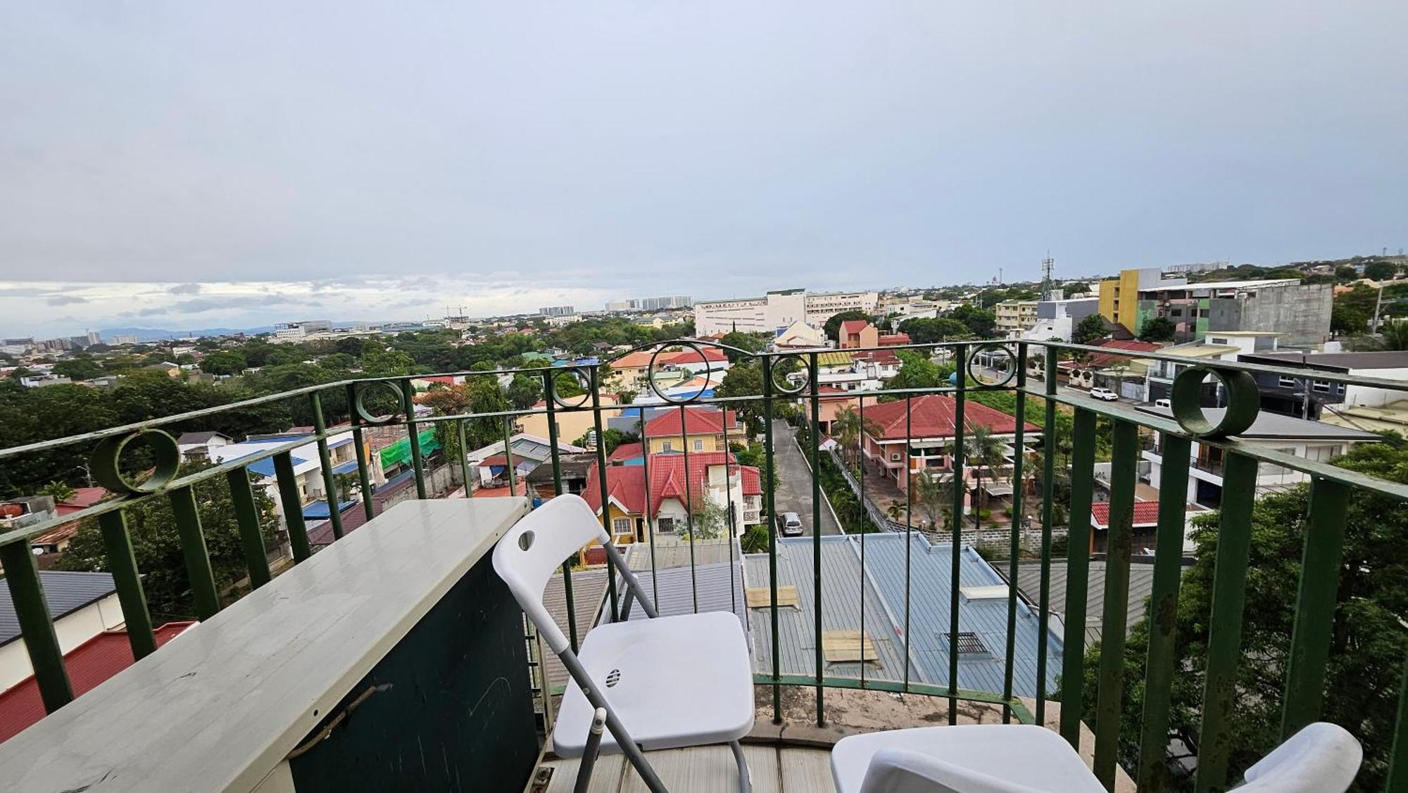Cozy 2Br Staycation With Balcony Chateau Elysee For 4-6 Pax Paranaque City Екстер'єр фото